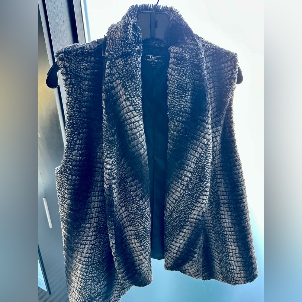 ✨ Luxe Faux Fur Vest | Lisa International ✨